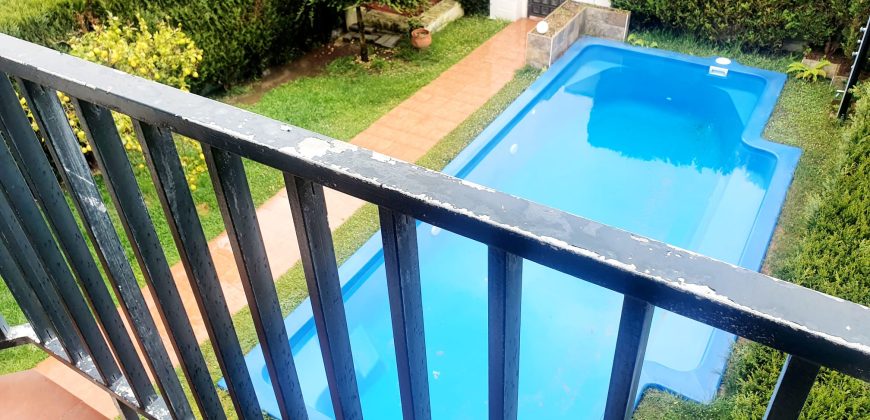 CHALET CASTRO con PISCINA CHALET CASTRO con PISCINA