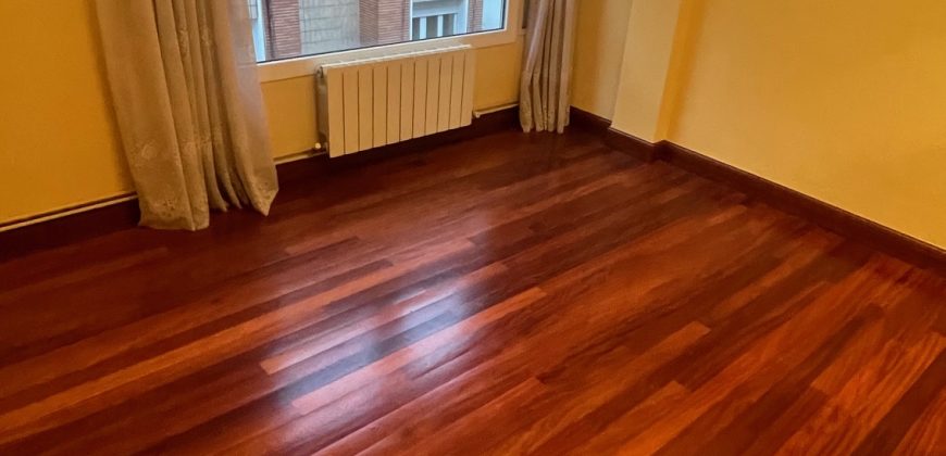 BUEN PISO EN REPELEGA con ASCENSOR