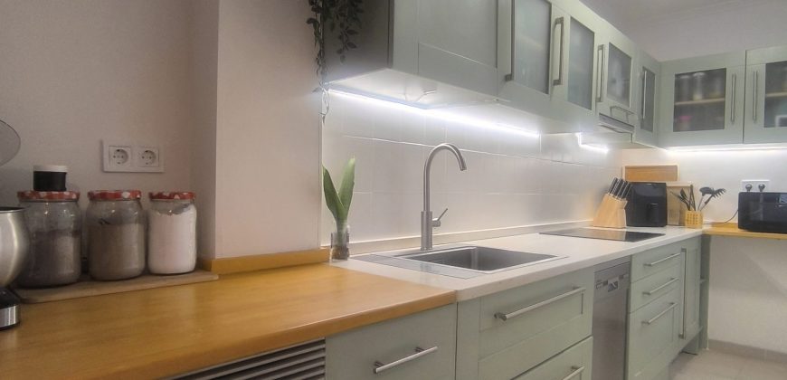 PRECIOSO PISO para ENTRAR A VIVIR en Av. Abaro