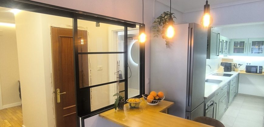 PRECIOSO PISO para ENTRAR A VIVIR en Av. Abaro