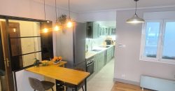 PRECIOSO PISO para ENTRAR A VIVIR en Av. Abaro