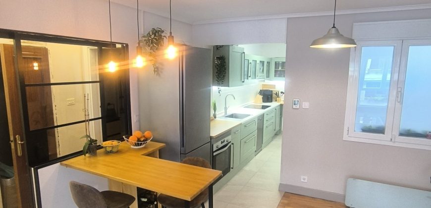 PRECIOSO PISO para ENTRAR A VIVIR en Av. Abaro