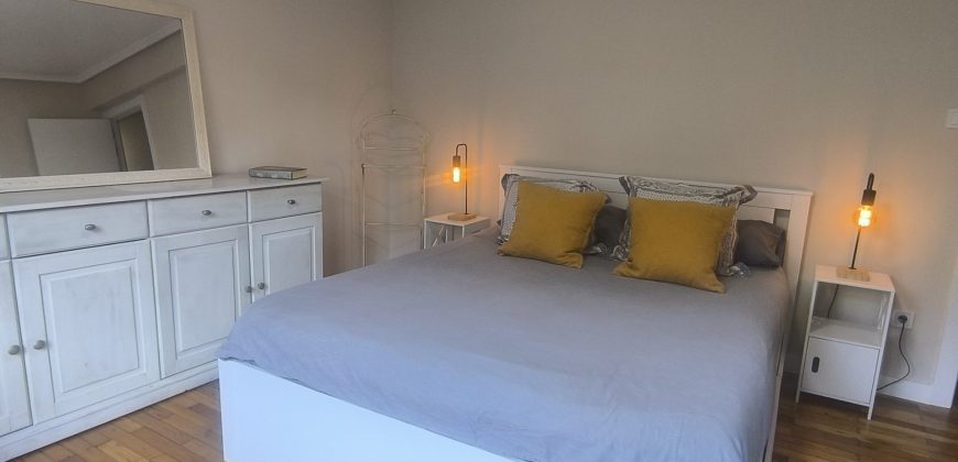 PRECIOSO PISO para ENTRAR A VIVIR en Av. Abaro