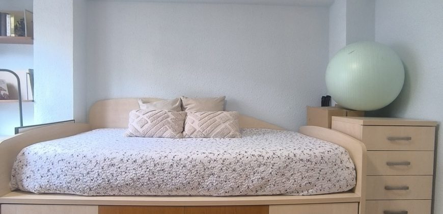 PRECIOSO PISO para ENTRAR A VIVIR en Av. Abaro