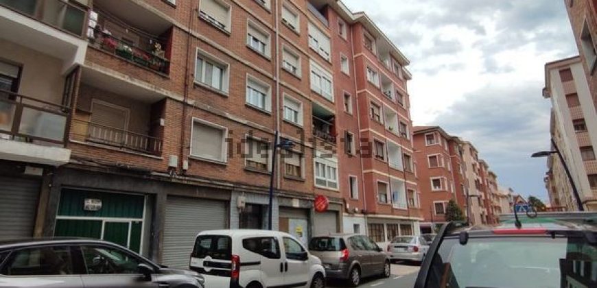 BUEN PISO ZONA PEÑOTA